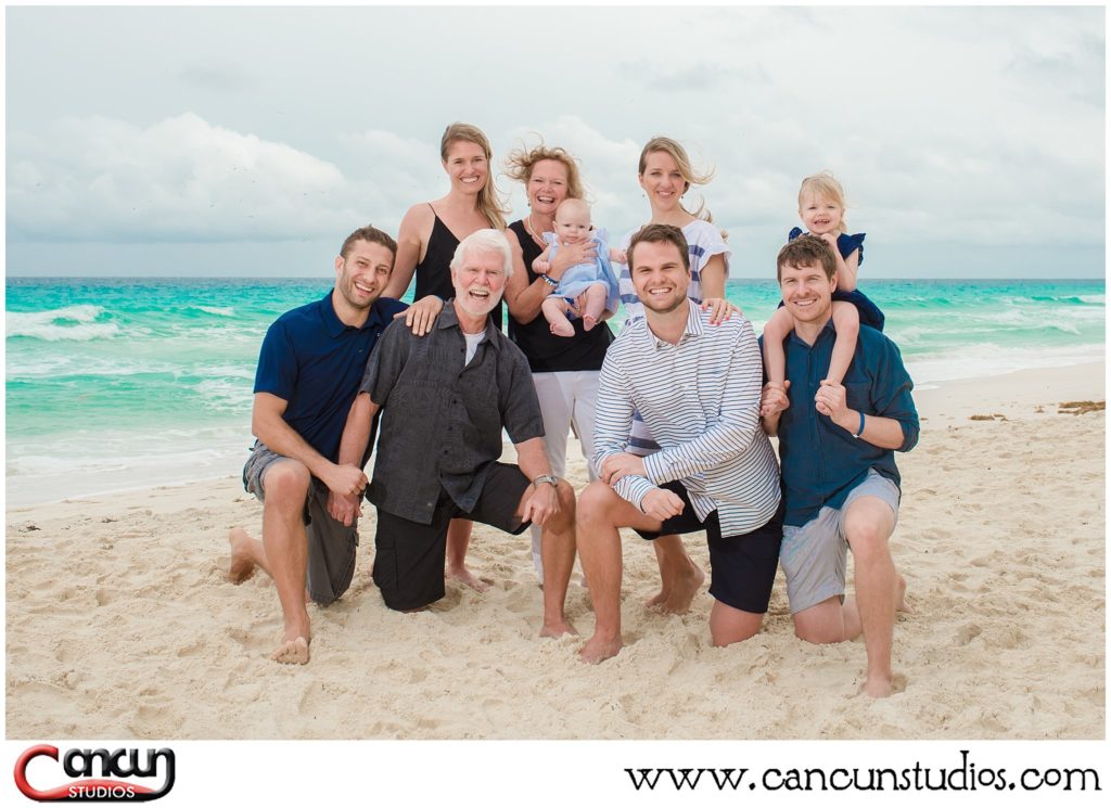 Family Reunion Portraits at Cancun Beach Family Reunion Portraits at Cancun Beach